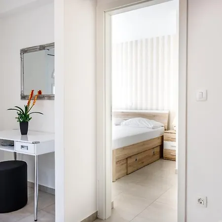 Апартаменты Luxury Budimir *
