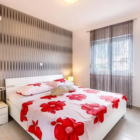 Luxury Budimir *