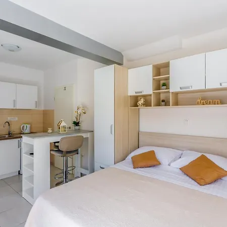 Апартаменты Luxury Budimir