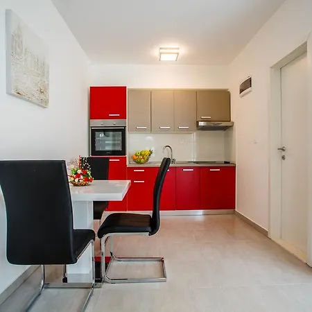 Luxury Budimir *